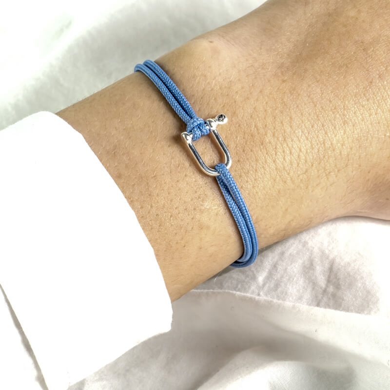 Bracelet femme bleu pastel fabriqué à la main en France
