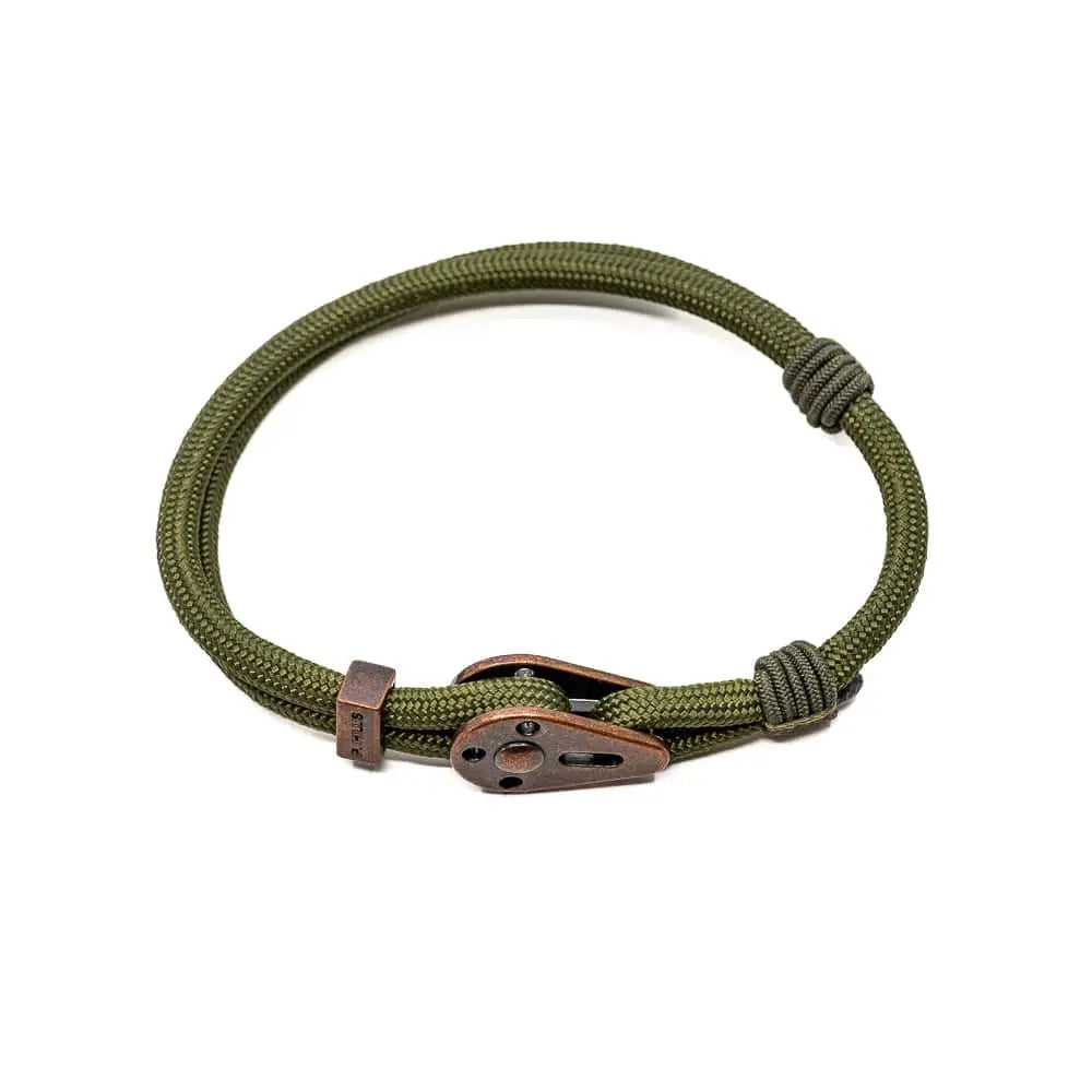 Bracelet ajustable Mesa Verde en cordon vert olive avec poulie cuivrée, fabriqué en France